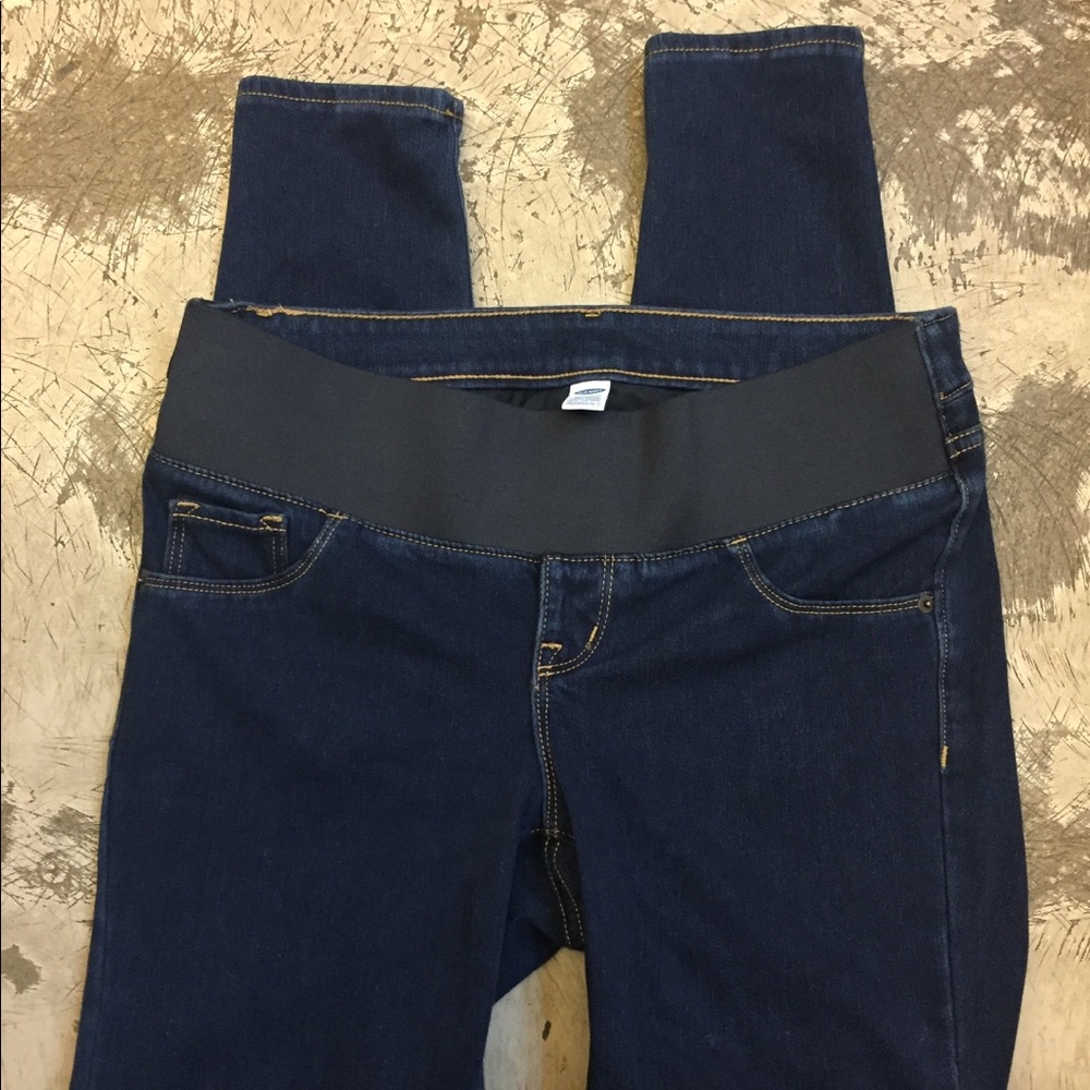 Old Navy Maternity,size 4, front low panel jegging
